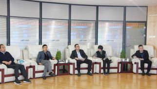 锦泰保险公司副总经理宋绍富一行莅临威廉希尔物联考察